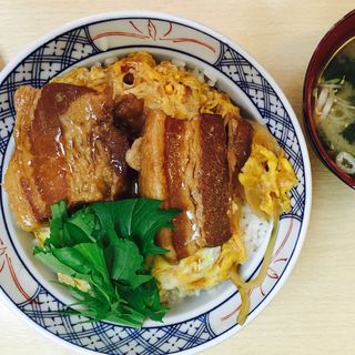 豚角煮丼(浅草 みどりや)