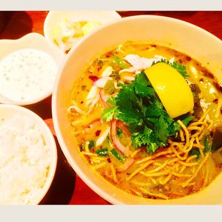 カオソイ(カレーラーメン)(イサーン・キッチン)