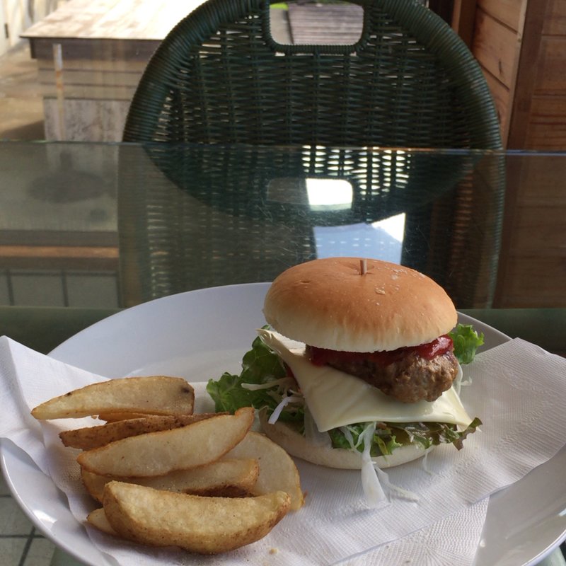 ハンバーガー(レストハウス星の砂)