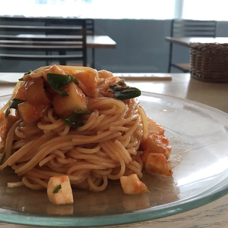 トマトと白桃の冷製パスタ(ブルーバードカフェ （Bluebird Cafe）)