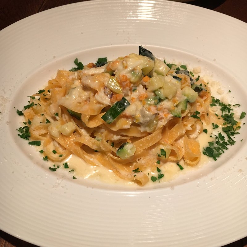 ワタリガニと2色ズッキーニのレモンソース(イタリア料理 Ore beate (オーレベアーテ))
