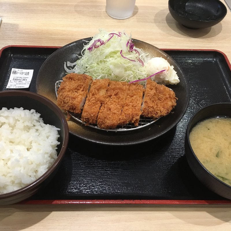 特朝ロースかつ定食(松乃家 東新宿店 )