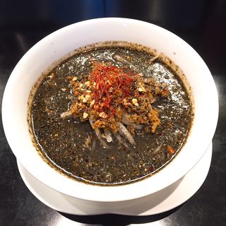 黒胡麻担々麺(黒蠍)