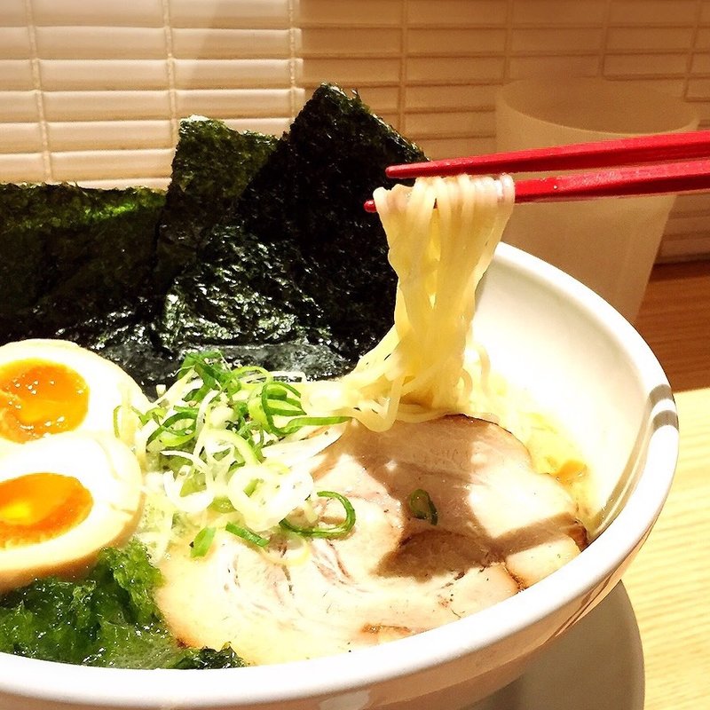 とん塩らーめん(よってこや お台場・デックス東京ビーチ )