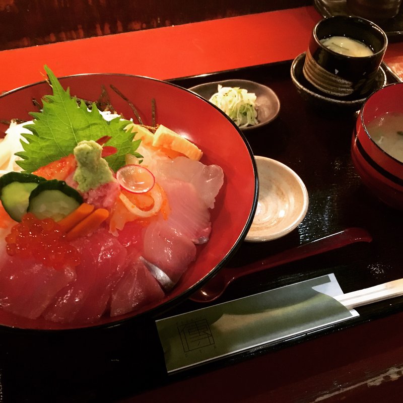 ランチ 限定10食 海鮮丼定食(築地 傳 本店 （つきじ でん）)