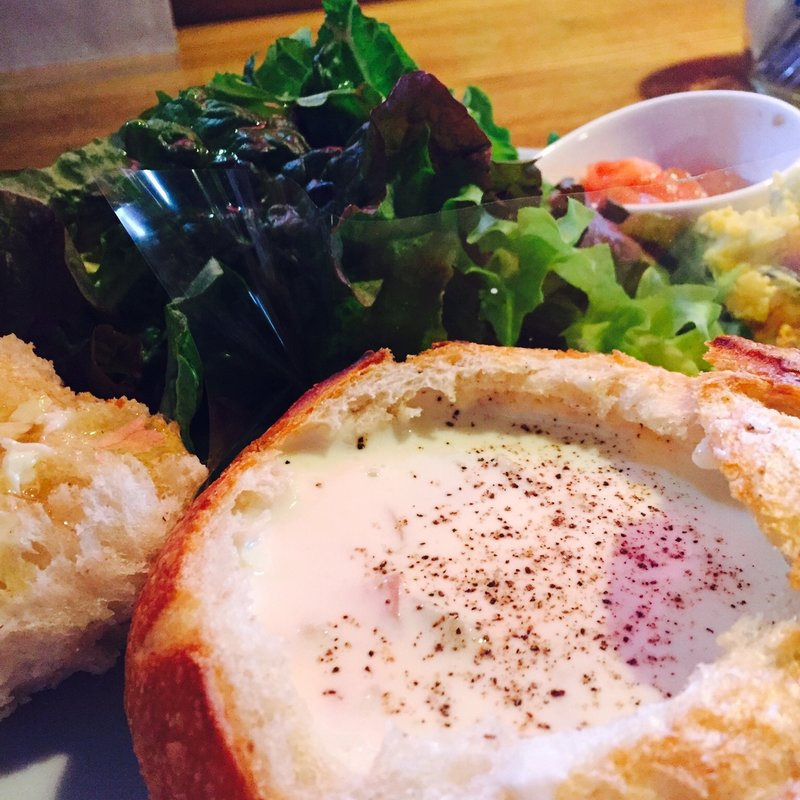 自家製酵母パンとクラムチャウダーセット(ゴンノ ベーカリー マーケット （gonno bakery market）)