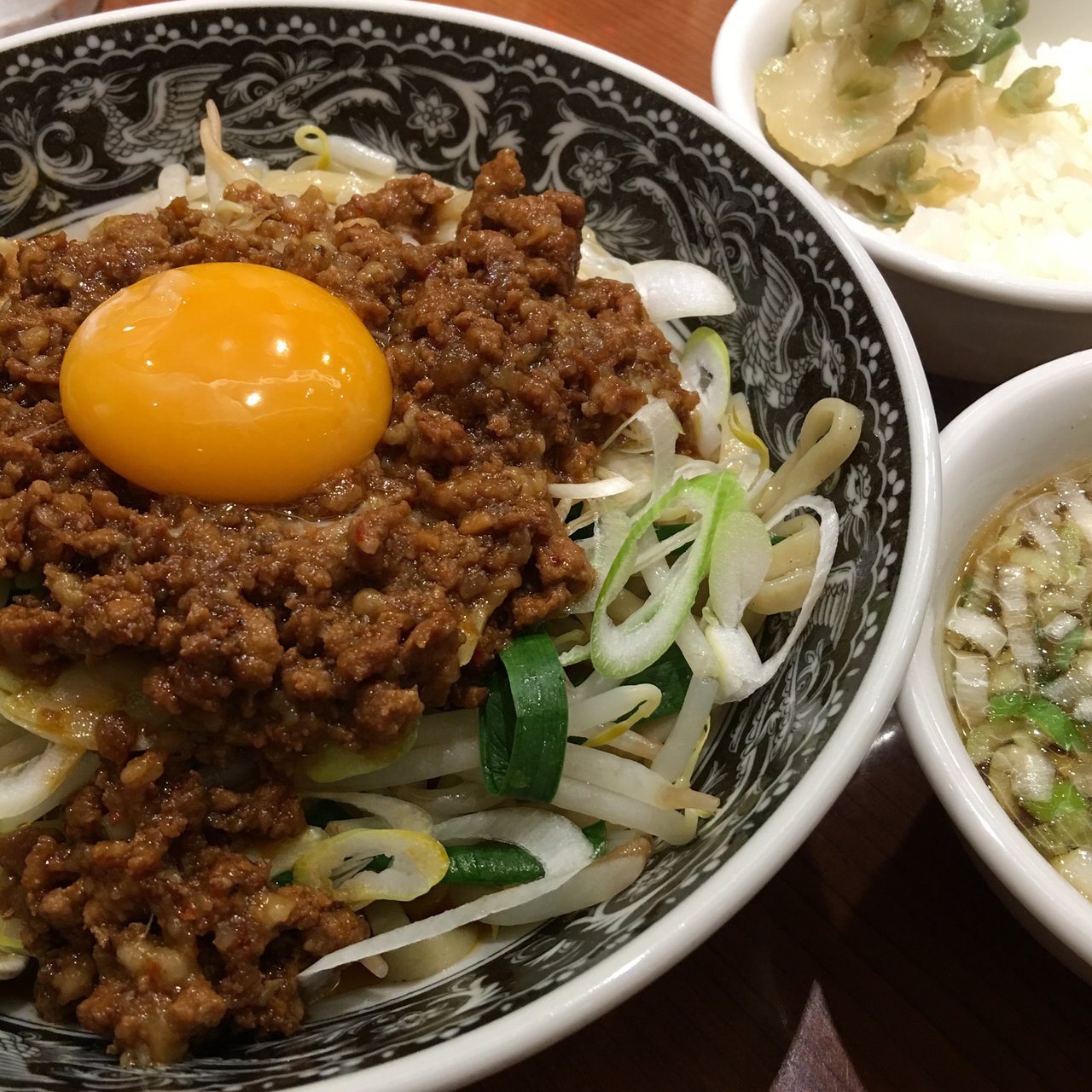 六本木駅周辺で食べられるまぜそばランキング Sarah サラ