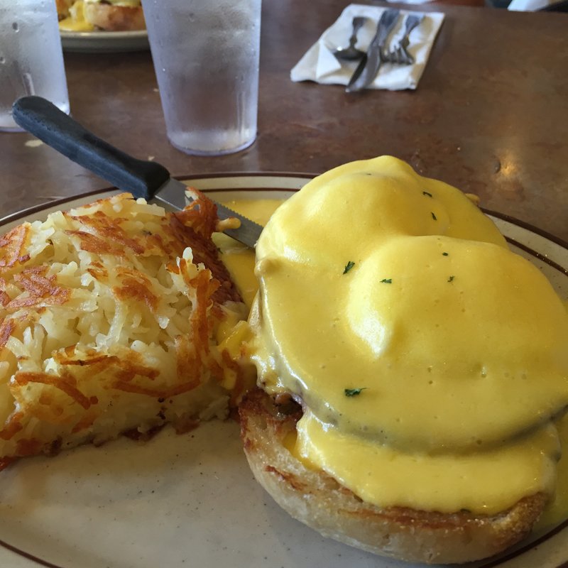egg benedict(Wailana Coffee House)