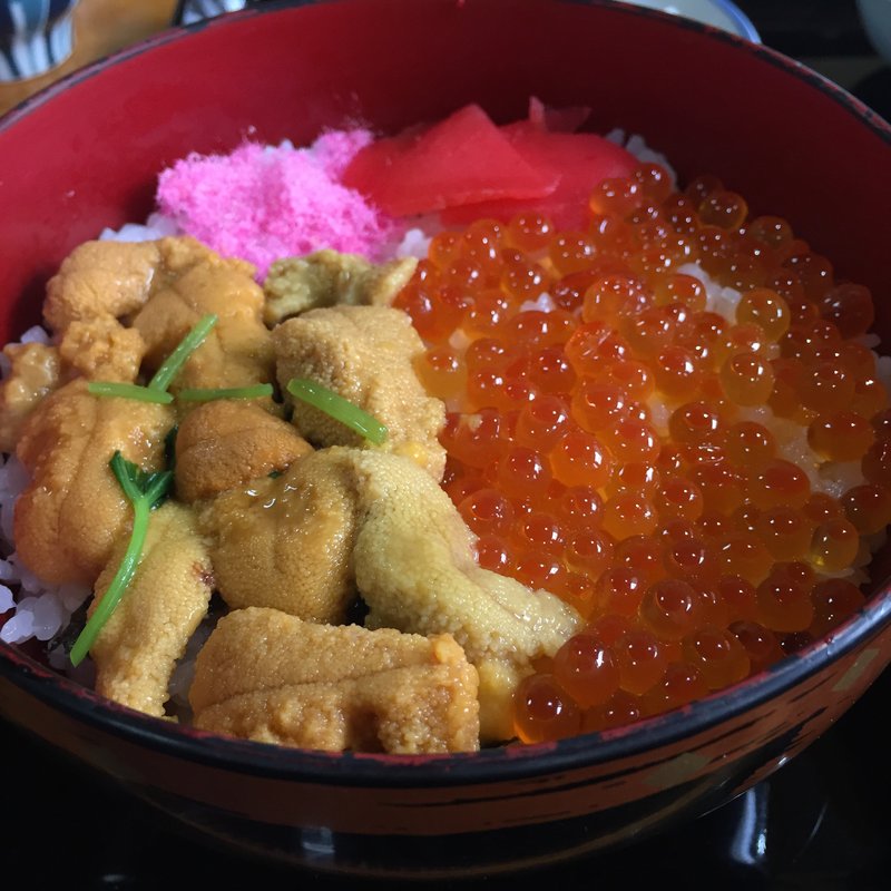 リアス丼　（生ウニとイクラ）　(丸藤 )