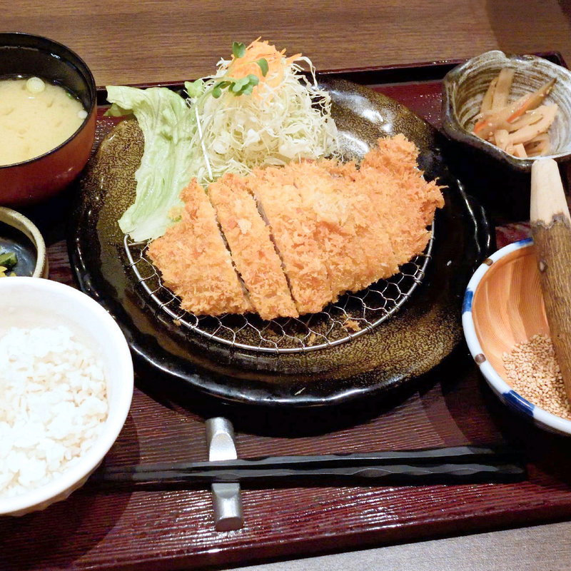 ミルフィーユかつ定食(倉敷とんかつさくら亭 イオン綾川店)