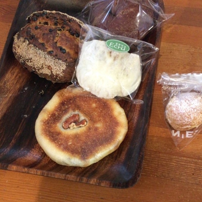 パン(Ecru （エクリュ）)