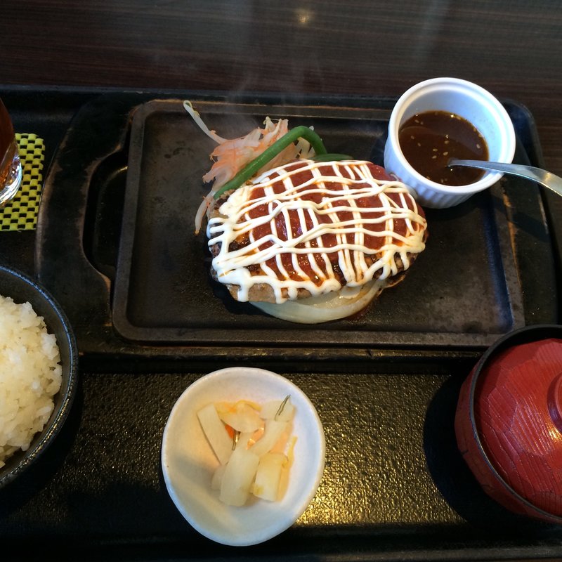 ハンバーグ(石焼きステーキ 贅)