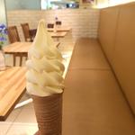 ソフトクリーム マリアージュ(小樽洋菓子舗 ルタオ 千歳空港店)