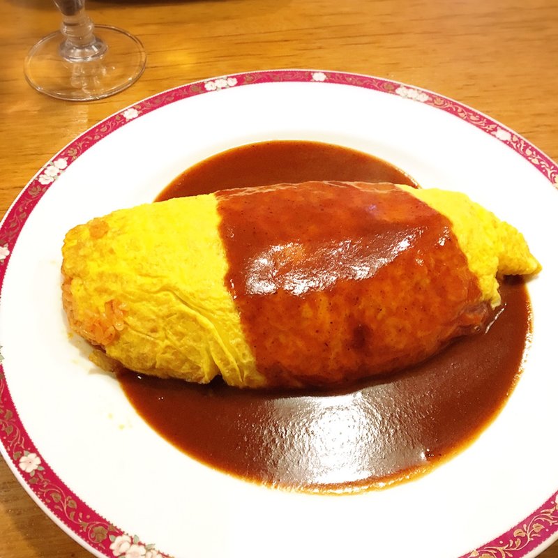 オムライス(8 1／2 （ハチトニブンノイチ）)