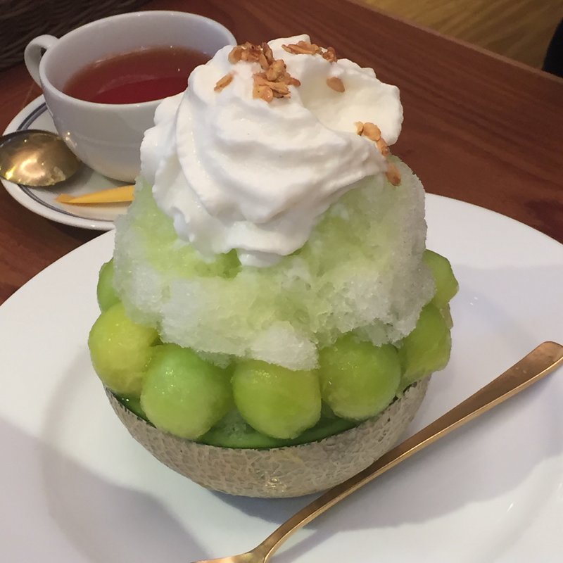 まるごとメロンのかき氷(ブラザーズカフェ なんば店 （BROTHERS Cafe）)