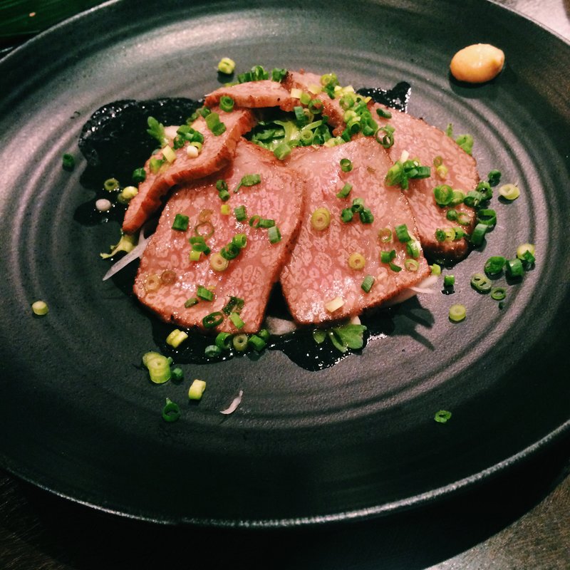 お肉の前菜(玄 （くろ）)