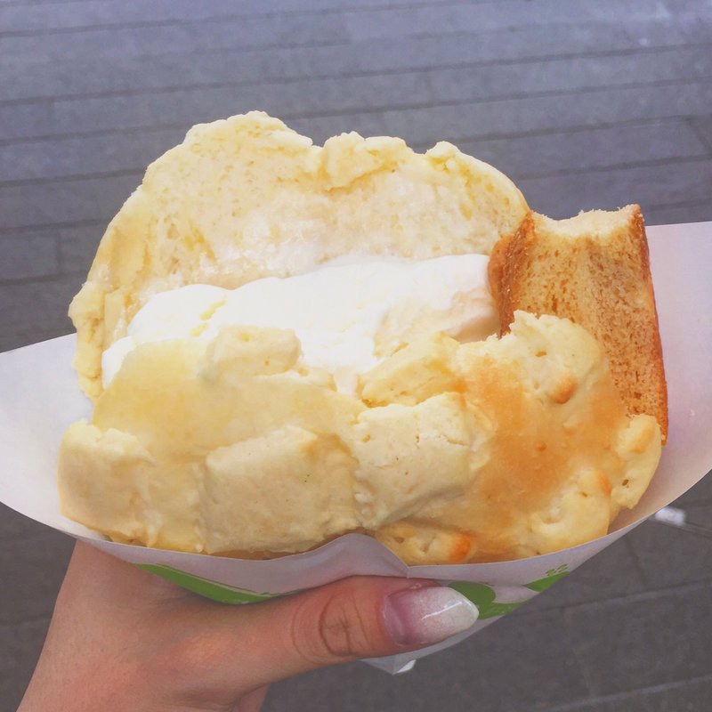 メロンパンアイス(世界で2番目においしいメロンパン 静岡パルシェ店)