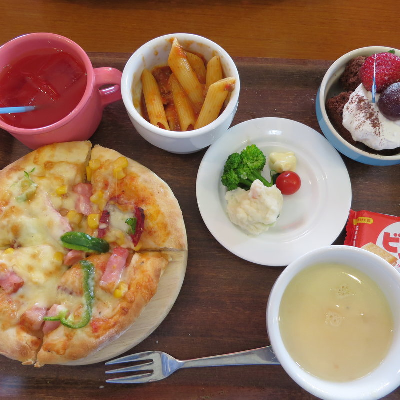 ピッツァセット(イタリアンレストランアドマーニ)