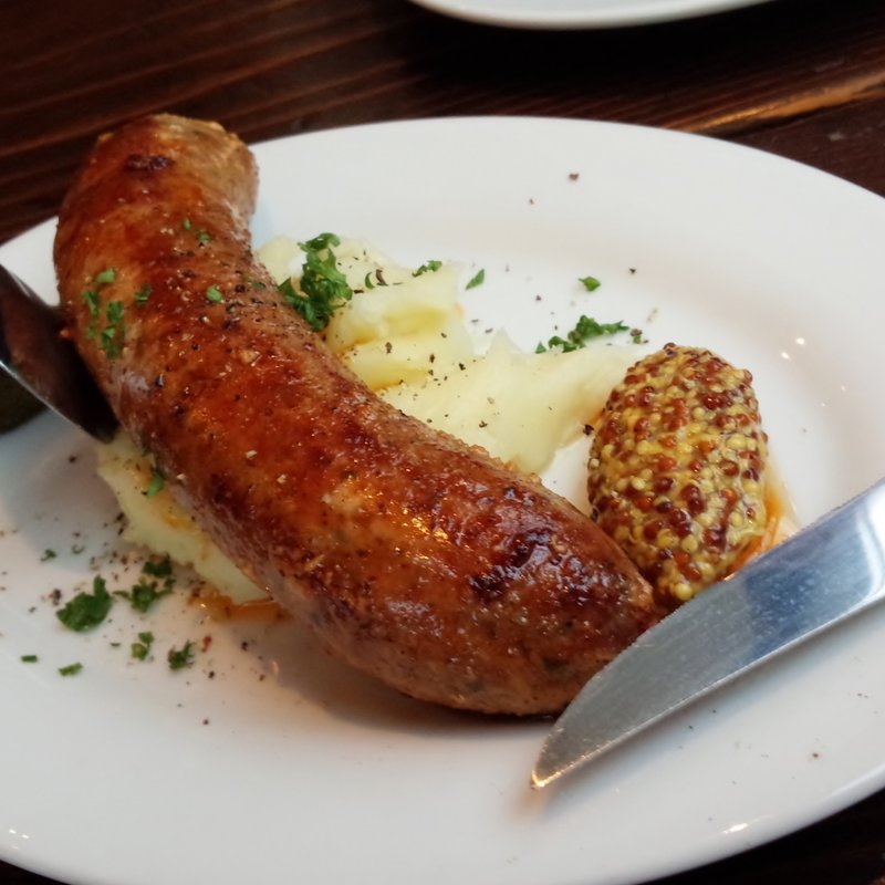 自家製ソーセージとマッシュポテト(gastropubGOZO )