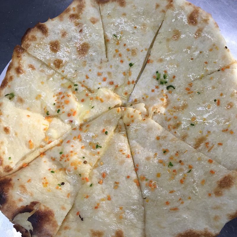 チーズナン(インド料理スルターン)