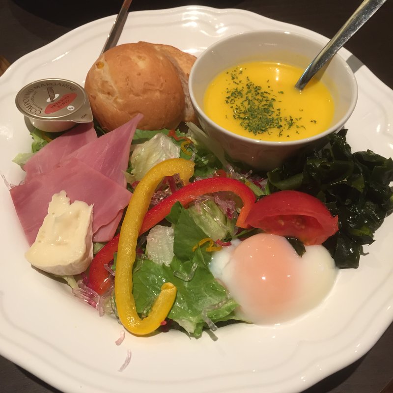 サラダランチプレート(ミカエル )