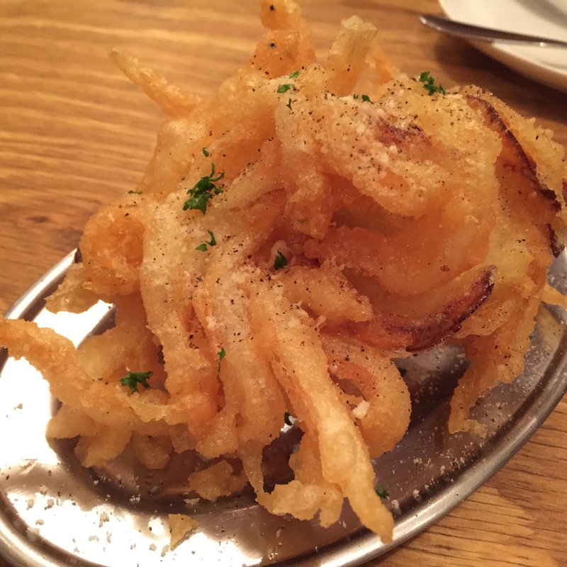 白魚と新玉ねぎのフリット(大衆ビストロ ジル 五反田)