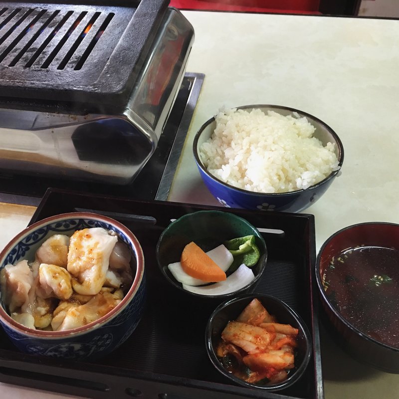 ホルモン定食(焼肉 大学 )