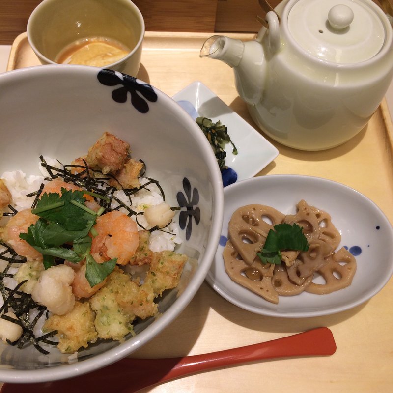 小海老・小柱・磯天のだし茶漬け(だし茶漬け えん 大手町店)