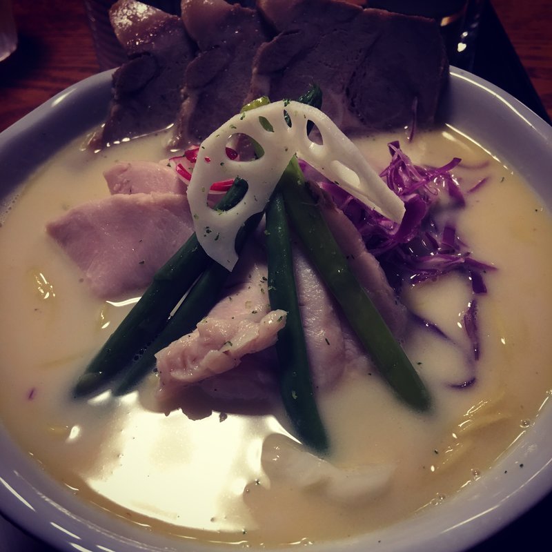 鶏白湯soba チャーシュー(鶏白湯Soba 星麺 )