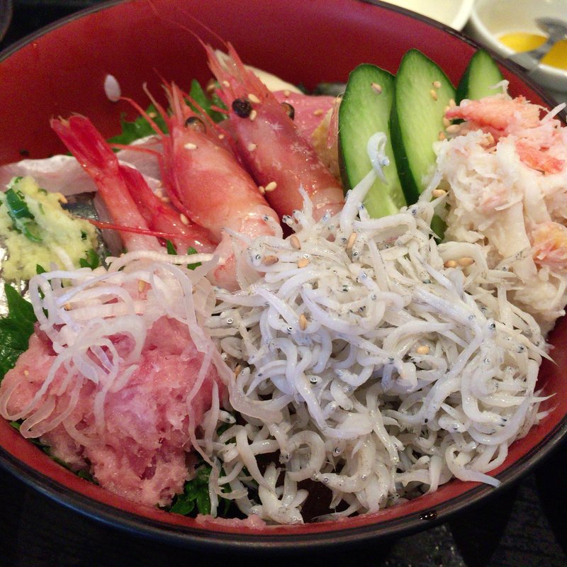 海鮮丼(えぼし 海老名丸井ファミリー店)