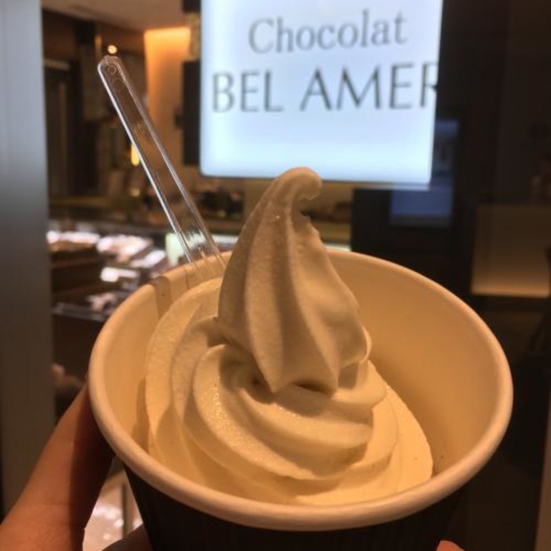ショコラソフトクリーム ホワイト(ベルアメール 紀尾井町店)