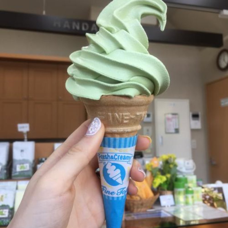 抹茶ソフトクリーム(日本専門店 東京繁田園茶舗 阿佐ヶ谷本店)