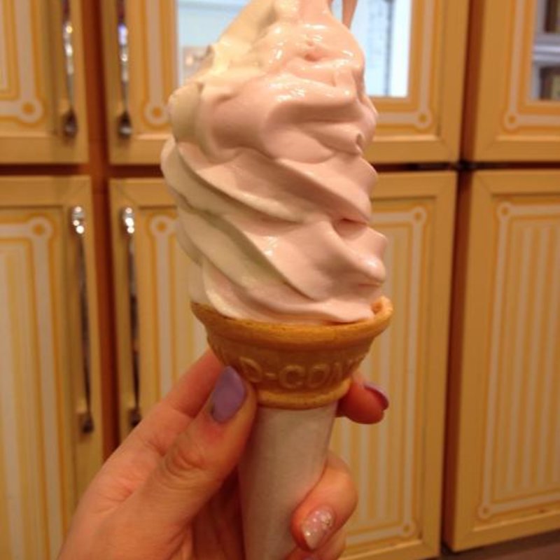 さくら×ミルクソフトクリーム(北海道ソフトクリーム ＭＯＵＭＯＵ)