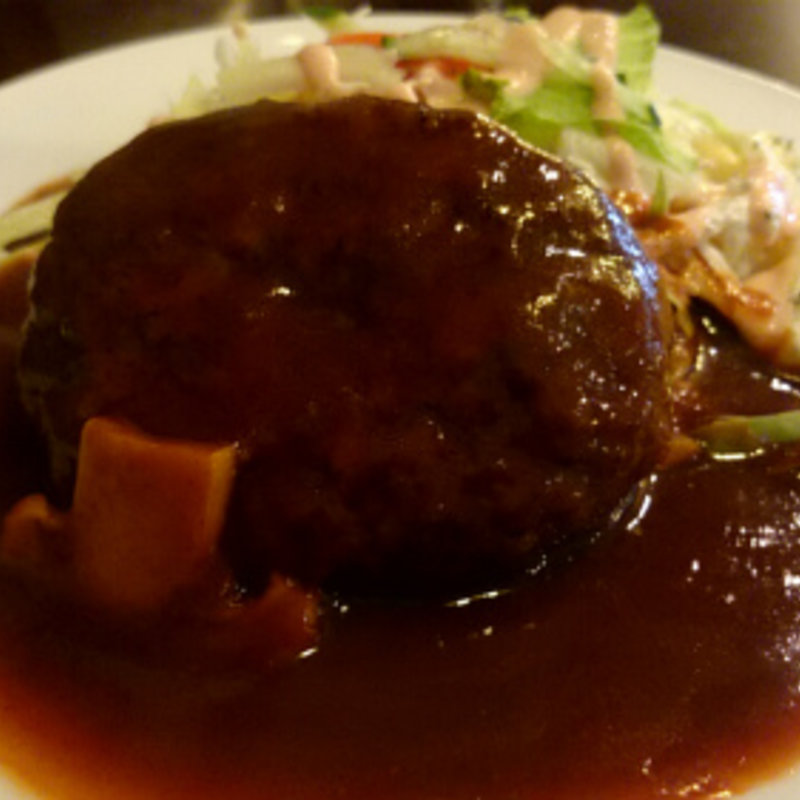 ハンバーグランチ（味噌汁付き）(暖母 （ダンボ）)