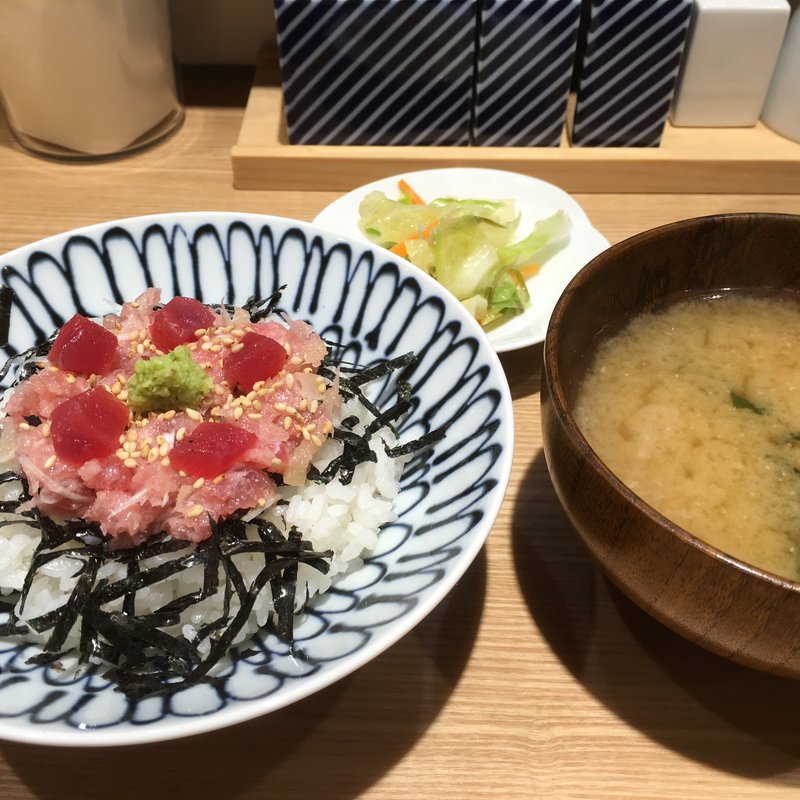 夜の鮪づくし（晩酌付き）(きたかた食堂 )