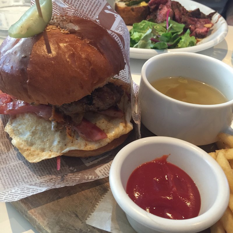 (44APARTMENT ダブルフォーアパートメント 町田)