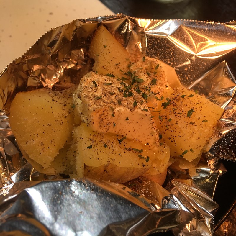 じゃがいもバター(照の家)