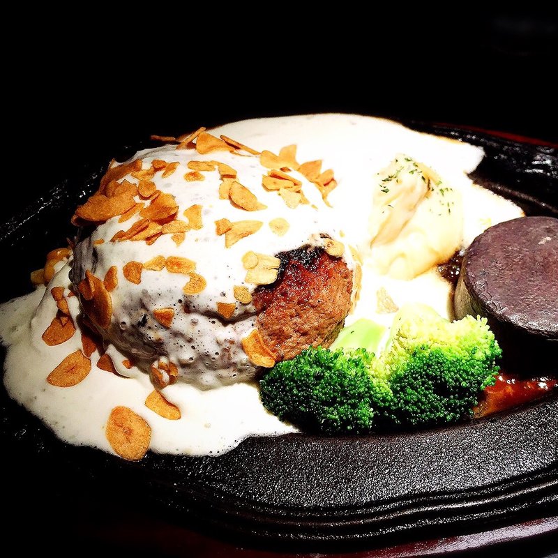 ガーリッククリームハンバーグW(ギューギューMASA)