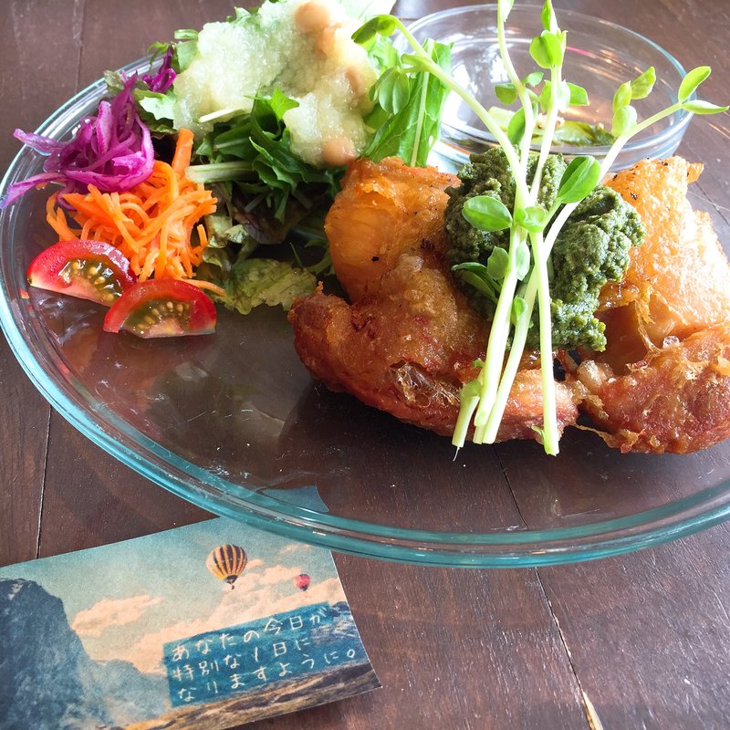 ハレの日チキン(acoustic book cafebar by （アコースティックブックカフェバーバイ）)