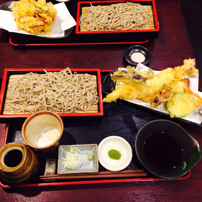 天ぷらそば(手打ち十割蕎麦の店 楽食)