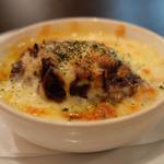 牛すじのとろとろ赤ワイン煮 グラタン仕立て(フォンティーナ チーズ ダイニング （Fontina Cheese Dining）)