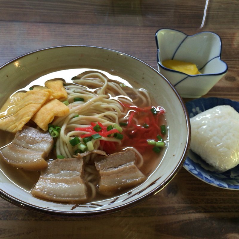 与那国そば(あぐの木)