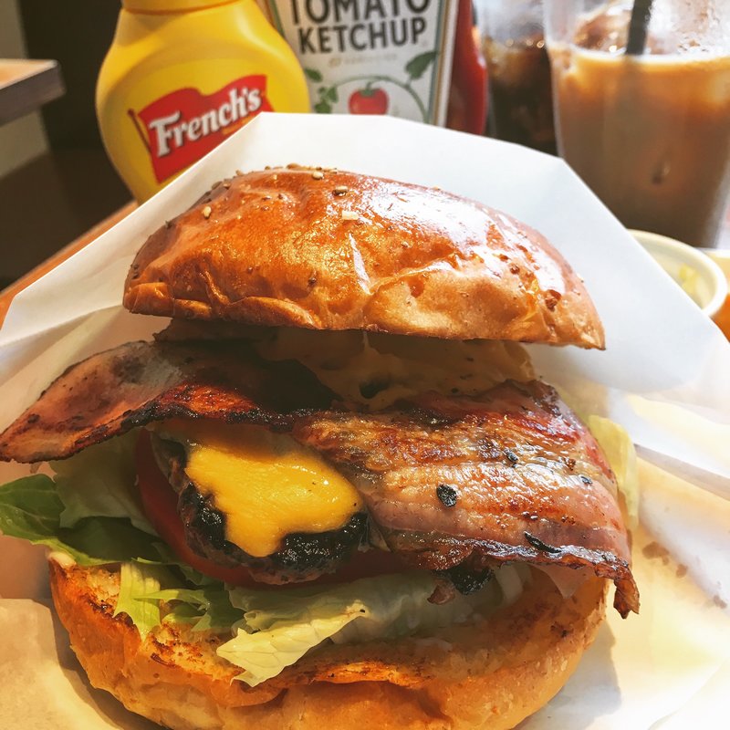 Baconeggburger(フェローズ)