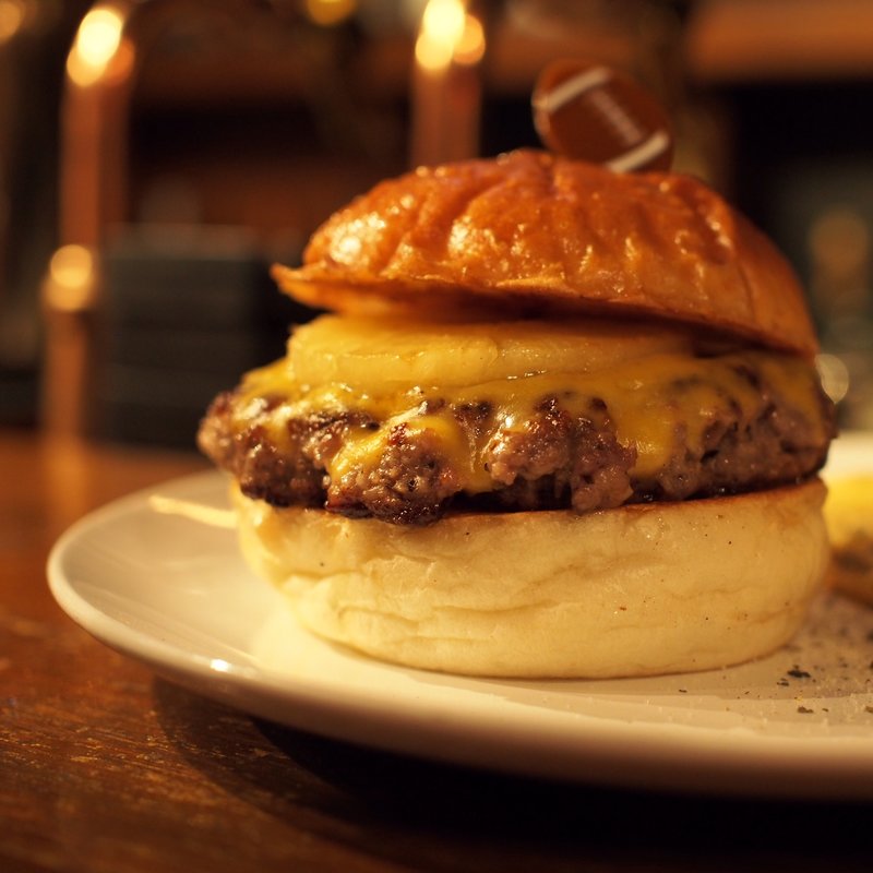 パイナップルバーガー(タモンズ （TAMON’S）)