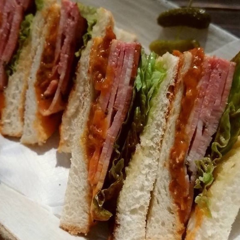 パストラミアメリカンサンドウィッチ(ガルル珈琲)