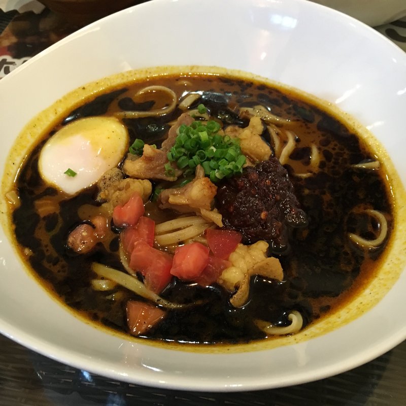 ホルモンカレーヌードル(カフェ シャイニー （cafe SHINY）)