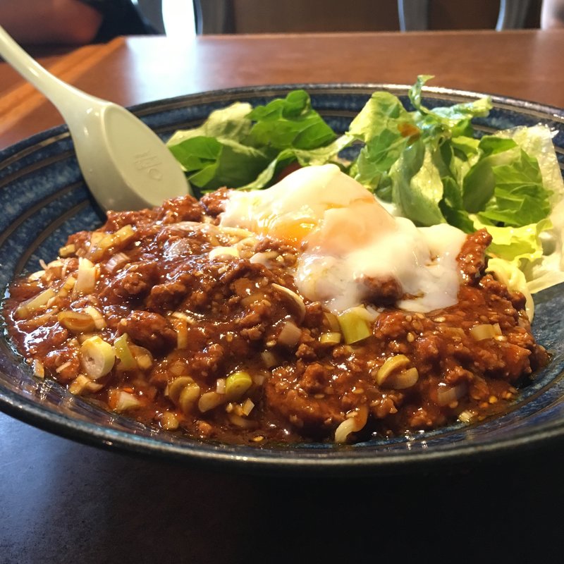 ジャージャー麺(ひちょう)