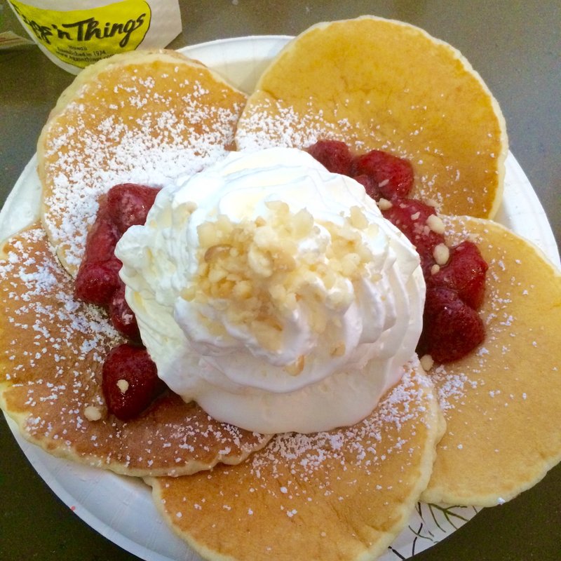 (Eggs 'n Things Ala Moana)