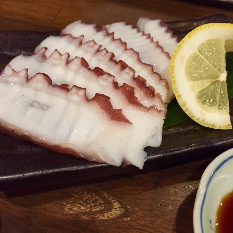 タコの刺身(てのごい屋ホルモン)