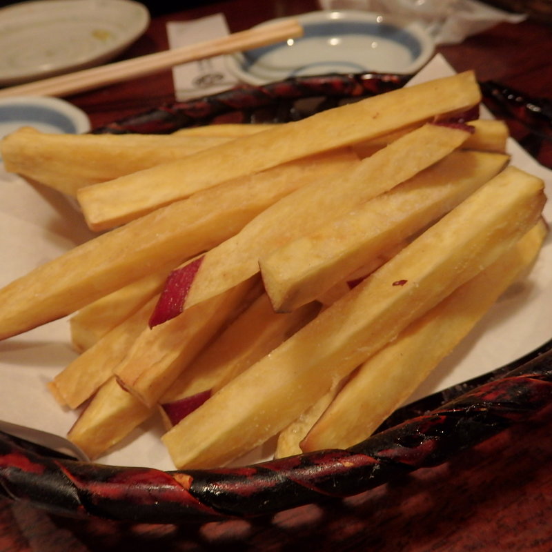 丸十（薩摩芋）の素揚げ(本格焼酎の店 金魚)